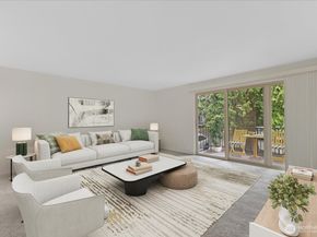 11006 NE 68th Street 819, Kirkland WA 98033
