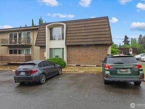 11006 NE 68th Street 819, Kirkland WA 98033