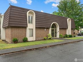 11006 NE 68th Street 819, Kirkland WA 98033