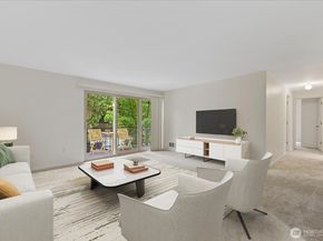 11006 NE 68th Street 819, Kirkland WA 98033