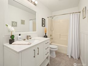 9210 Market Pl D201, Lake Stevens WA 98258
