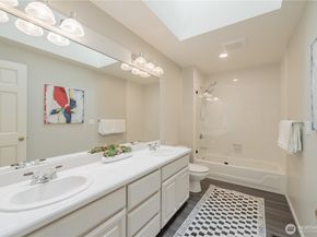 21835 NE 104th Place, Redmond WA 98053