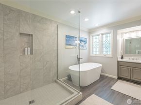 21835 NE 104th Place, Redmond WA 98053
