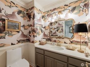 21835 NE 104th Place, Redmond WA 98053