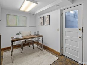 2529 Queen Anne Avenue N, Seattle WA 98109
