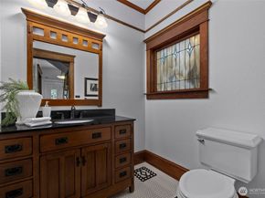 2529 Queen Anne Avenue N, Seattle WA 98109