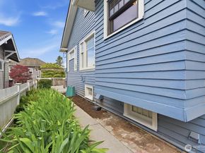 6506 17th Avenue NE, Seattle WA 98115