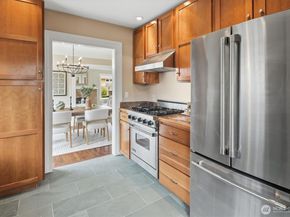 6506 17th Avenue NE, Seattle WA 98115