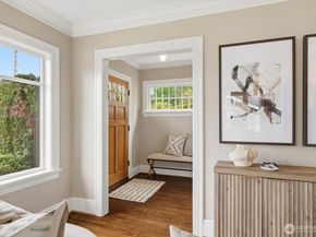 6506 17th Avenue NE, Seattle WA 98115