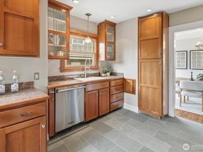 6506 17th Avenue NE, Seattle WA 98115