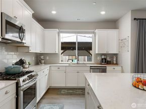 1328 Baker Heights Loop, Bremerton WA 98312