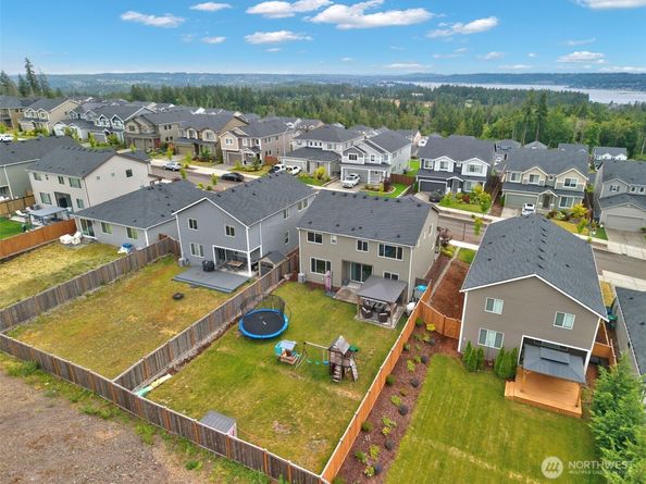 1328 Baker Heights Loop, Bremerton WA 98312