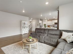 1328 Baker Heights Loop, Bremerton WA 98312