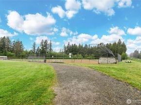25235 SE Klahanie Boulevard E305, Sammamish WA 98029