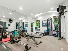 25235 SE Klahanie Boulevard E305, Sammamish WA 98029