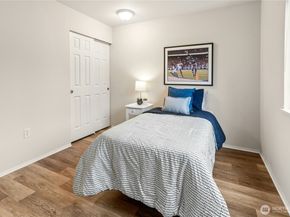 25235 SE Klahanie Boulevard E305, Sammamish WA 98029