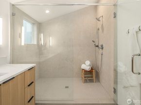 537 N 70th Street, Seattle WA 98103