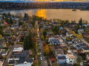 2340 N 64th Street C, Seattle WA 98103