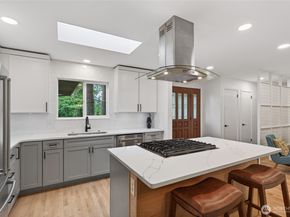 1521 150th Avenue SE, Bellevue WA 98007