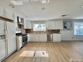 19431 107TH Avenue SE, Renton WA 98055