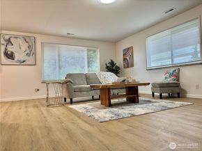 19431 107TH Avenue SE, Renton WA 98055