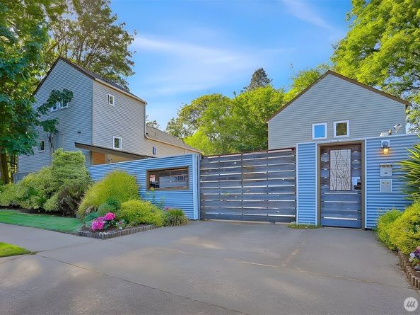 3406 W Government Way 7, Seattle WA 98199