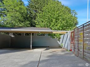 3406 W Government Way 7, Seattle WA 98199