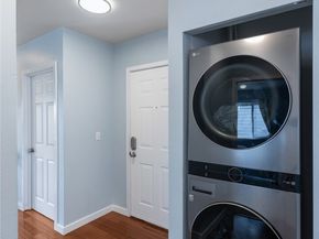 524 6th Avenue W 210, Seattle WA 98119