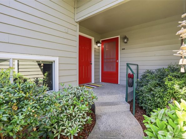 1041 Ihland Place NE, Bainbridge Island WA 98110