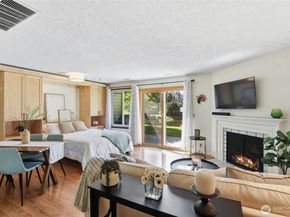 1041 Ihland Place NE, Bainbridge Island WA 98110