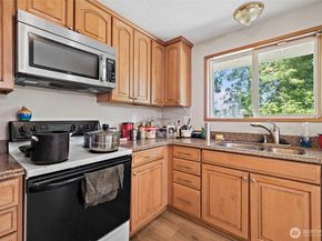 2521 Talbot Crest Drive S, Renton WA 98055
