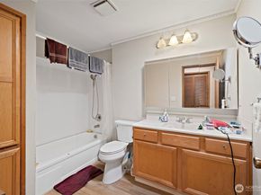 2521 Talbot Crest Drive S, Renton WA 98055
