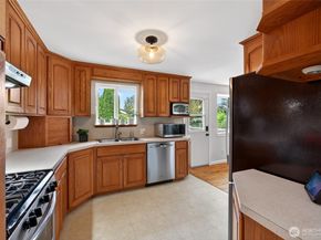 13332 173rd Avenue SE, Renton WA 98059