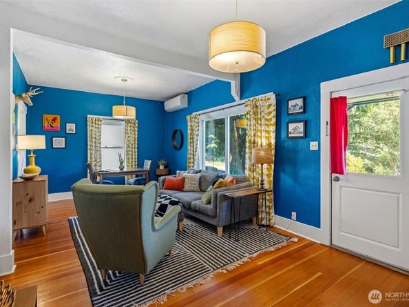 7729 12th Avenue SW, Seattle WA 98106