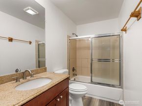14605 34th Street NE h19, Bellevue WA 98007
