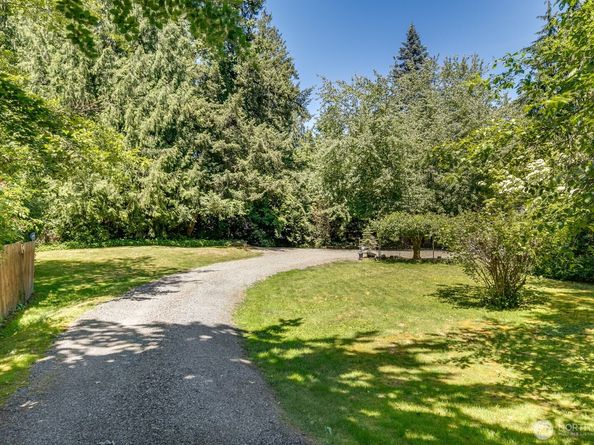 3827 212Th Street SW, Lynnwood WA 98036