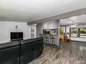 3827 212Th Street SW, Lynnwood WA 98036