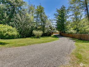 3827 212Th Street SW, Lynnwood WA 98036