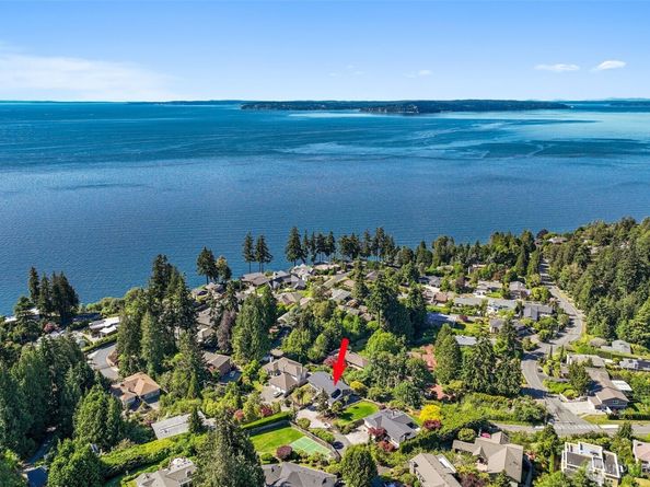 9100 Olympic View Drive, Edmonds WA 98026