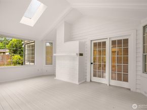 18913 136th Avenue NE, Woodinville WA 98072