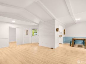 18913 136th Avenue NE, Woodinville WA 98072