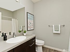1843 NE Kenyon Court, Issaquah WA 98029