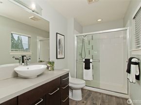 1843 NE Kenyon Court, Issaquah WA 98029