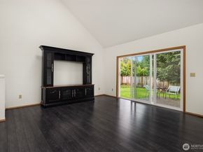 2122 221st Place NE, Sammamish WA 98074