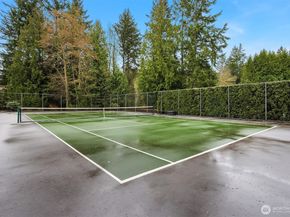 2122 221st Place NE, Sammamish WA 98074