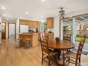 2122 221st Place NE, Sammamish WA 98074