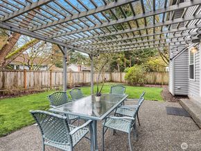 2122 221st Place NE, Sammamish WA 98074