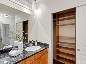 2760 76th Avenue SE 407, Mercer Island WA 98040
