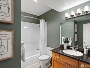 2760 76th Avenue SE 407, Mercer Island WA 98040