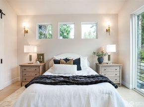 18607 104th Avenue NE A, Bothell WA 98011